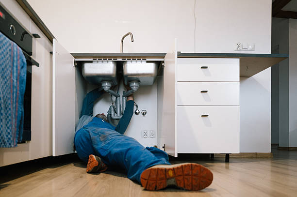 Professional Leak Detection technician working in Nonantum, MA